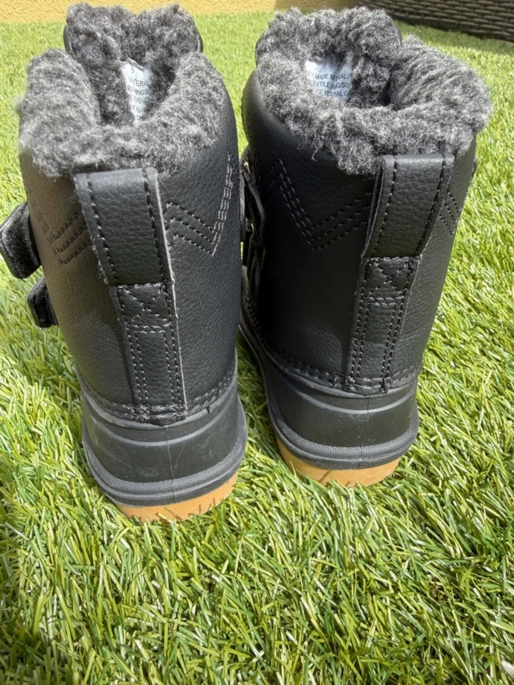 Cat & Jack Black toddler Waterproof Winter Boots with Faux Fur Trim size 5